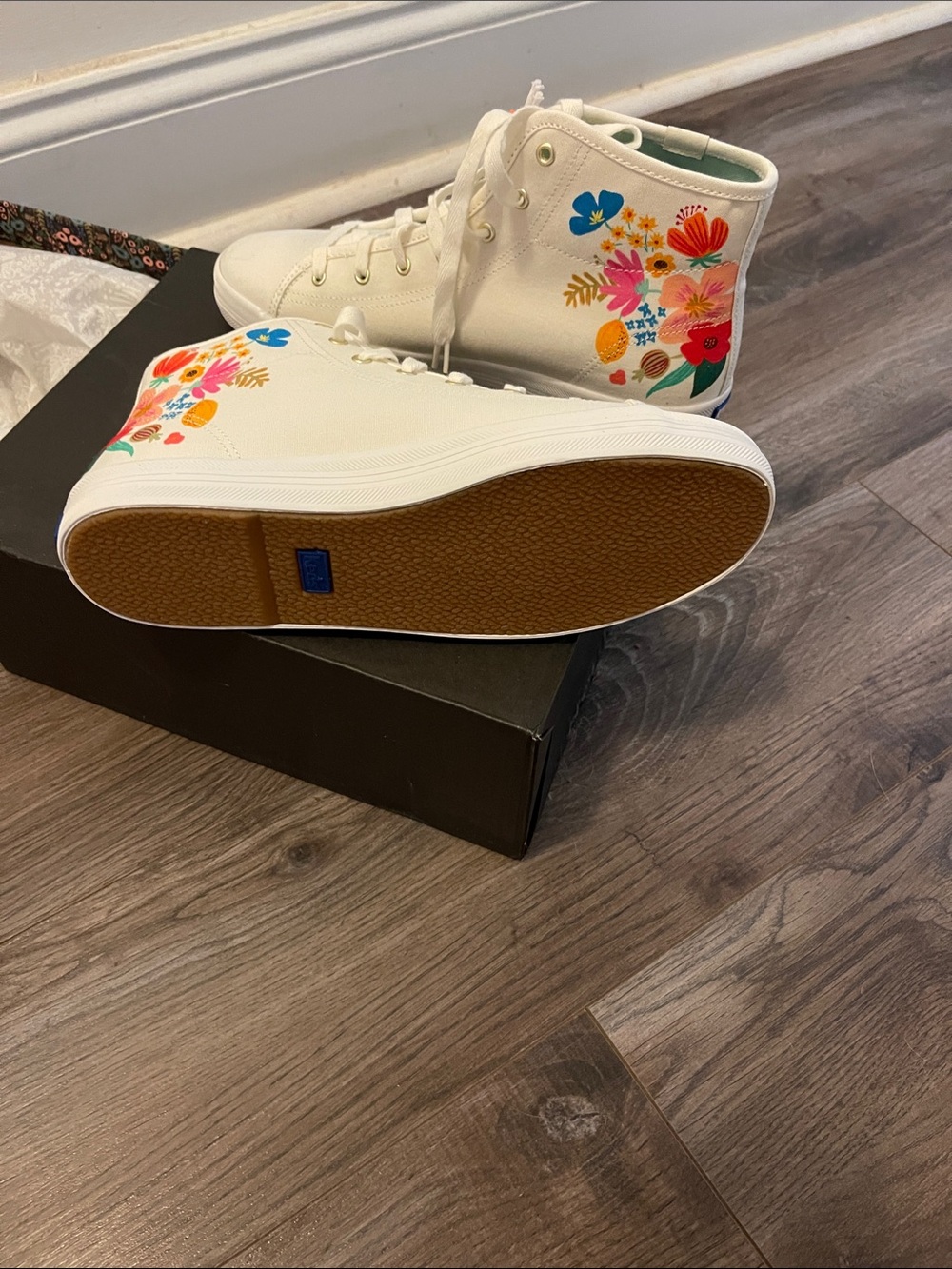 Rifle Paper Company women’s tennis shoes new with tags